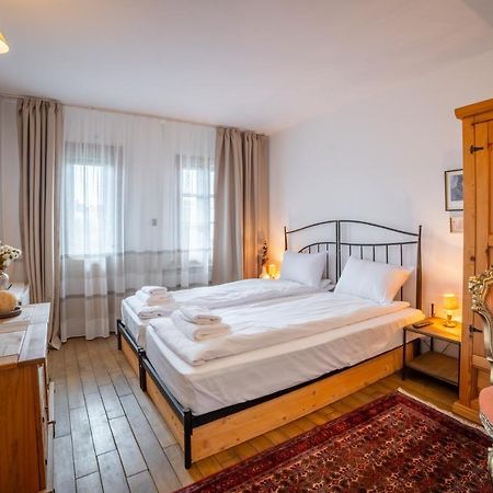 Four Riders Guest House Veliko Tŭrnovo Exterior foto